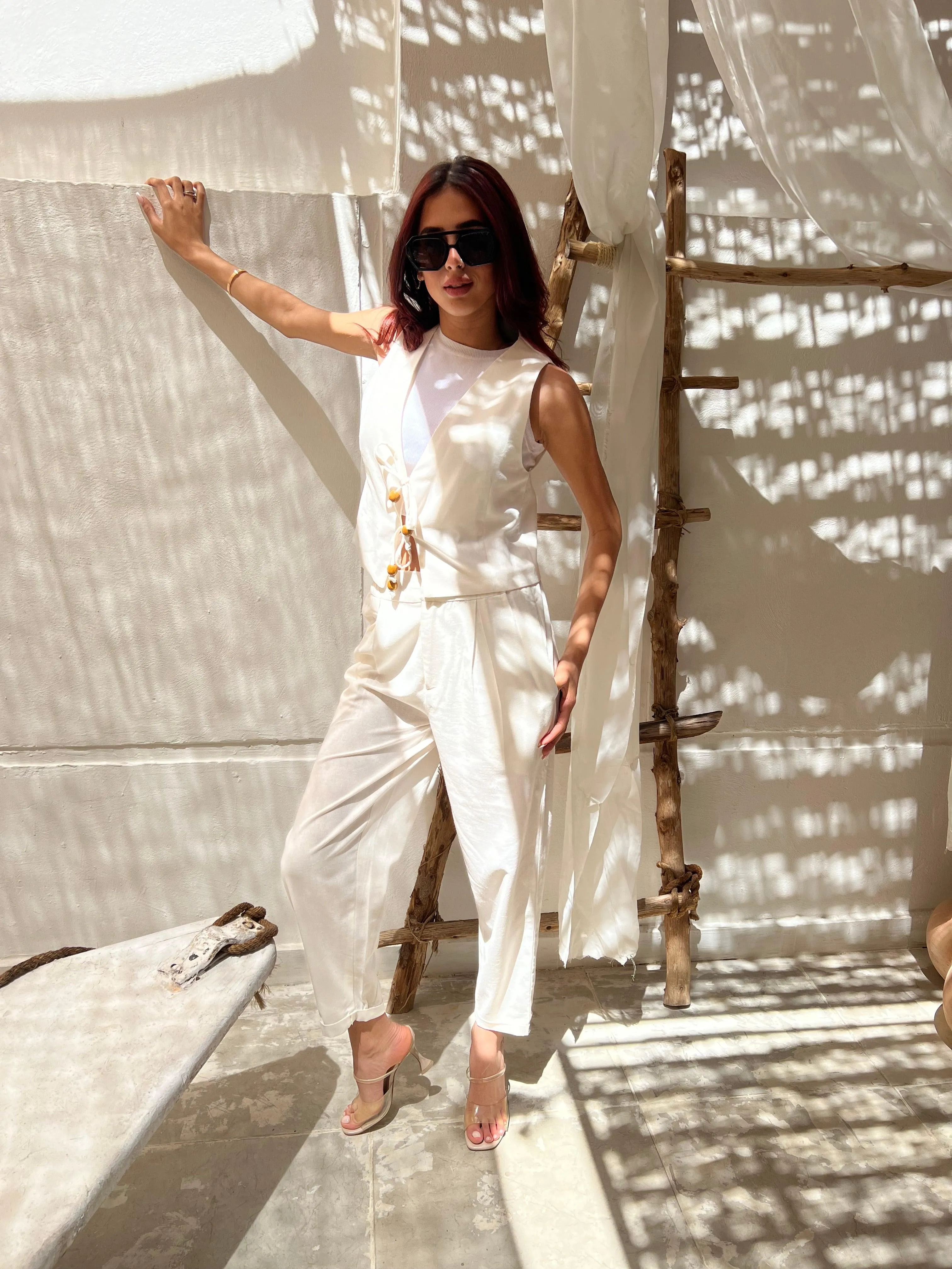 Aura White Linen Set