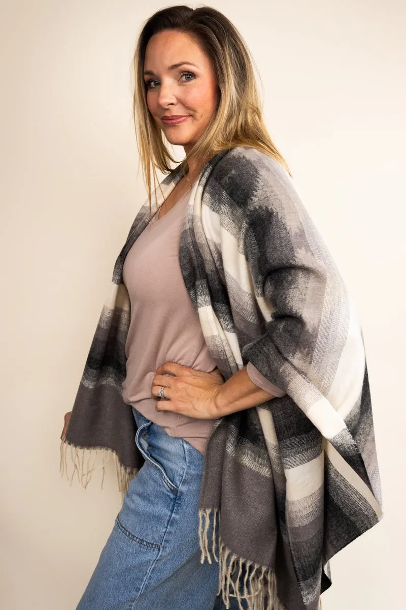 Be Clever Costa Mesa Ruana, Black