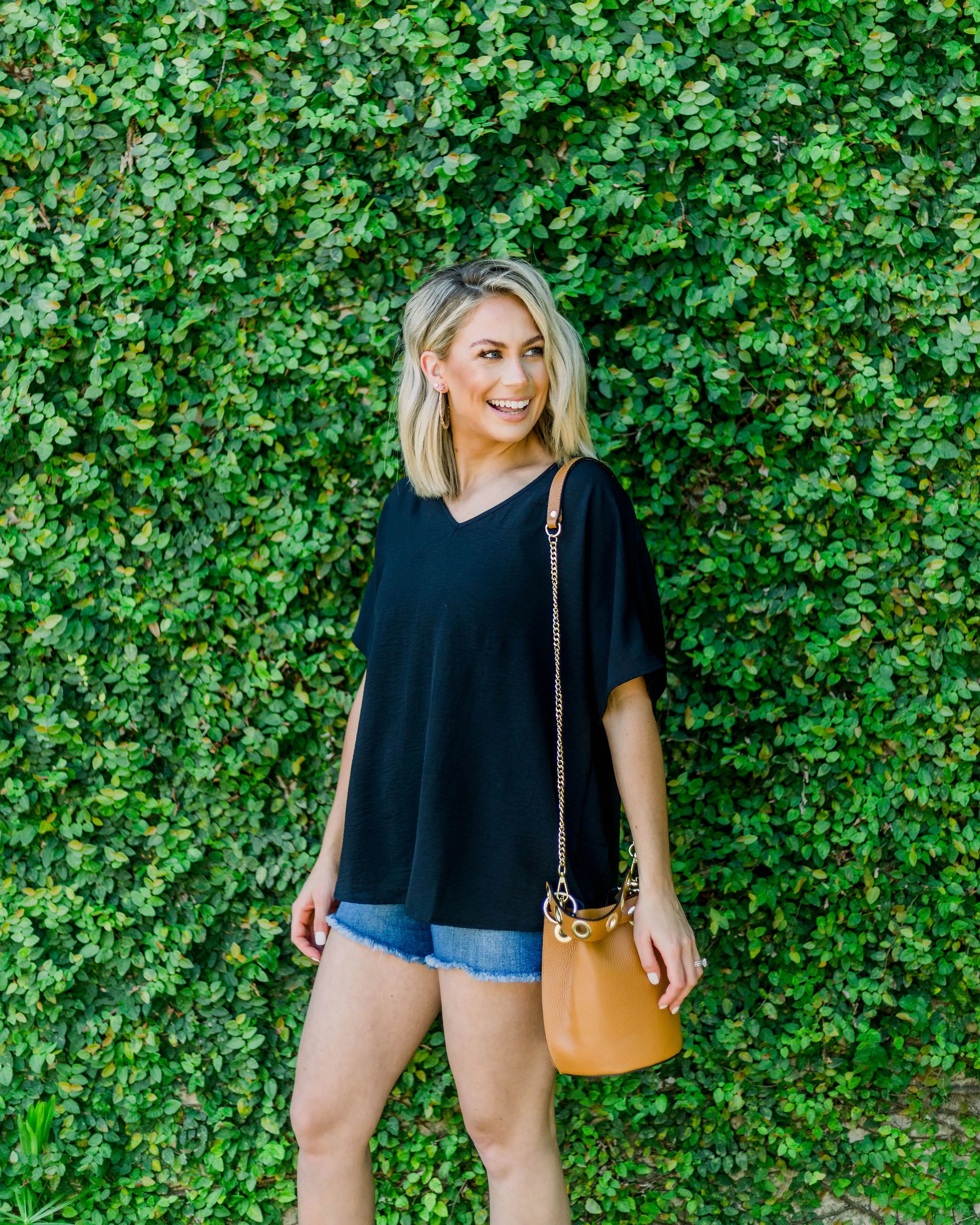 Flowy V Blouse-Black