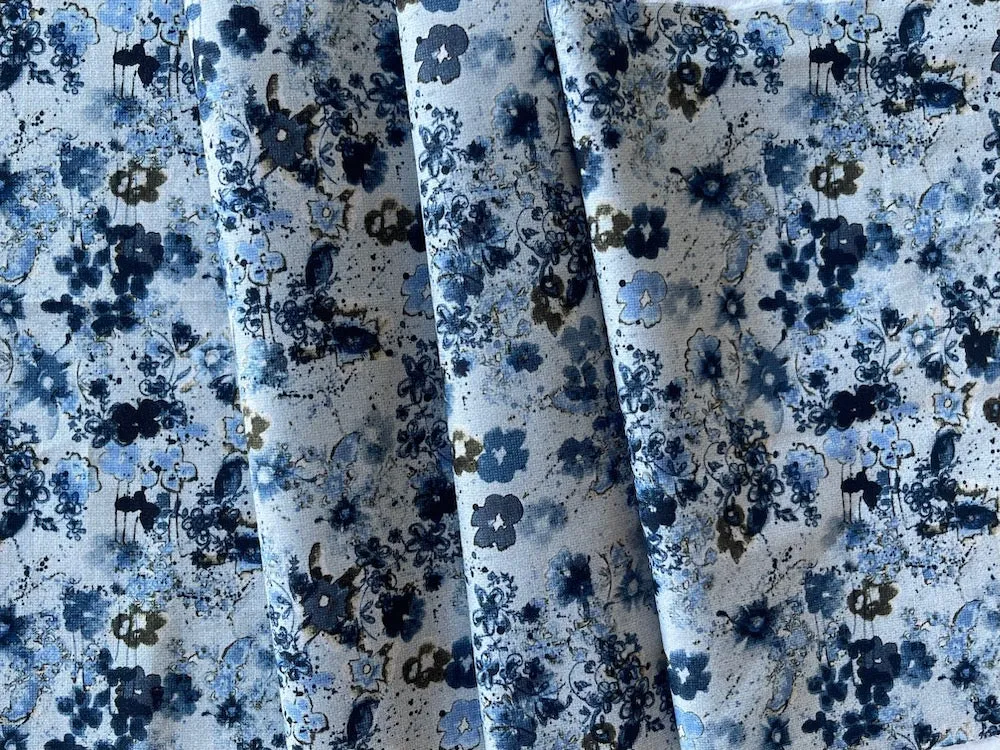 Scattered Delicate Blue Posies on Pearl Grey Cotton Lawn (Made in Italy)