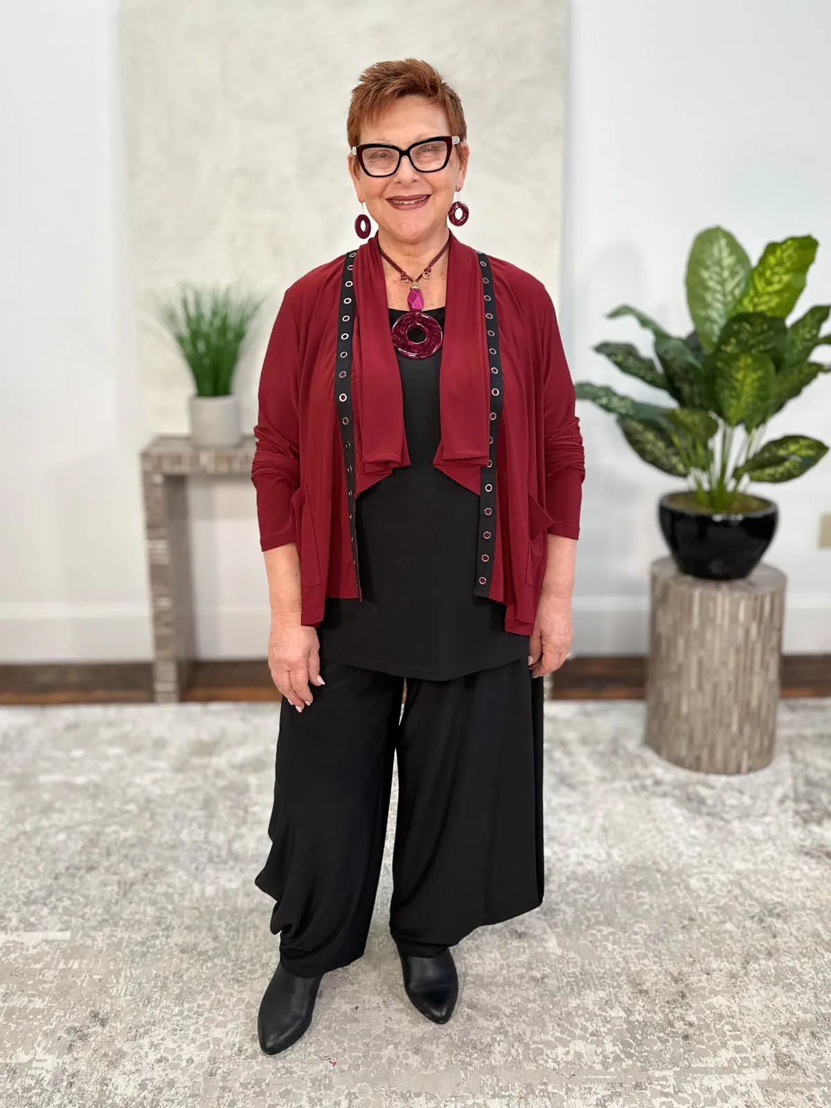 Tres Chic Desiree Cardi, Merlot