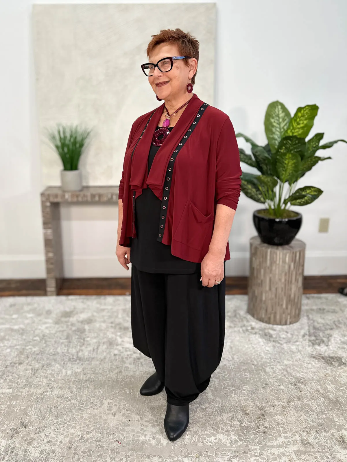Tres Chic Desiree Cardi, Merlot